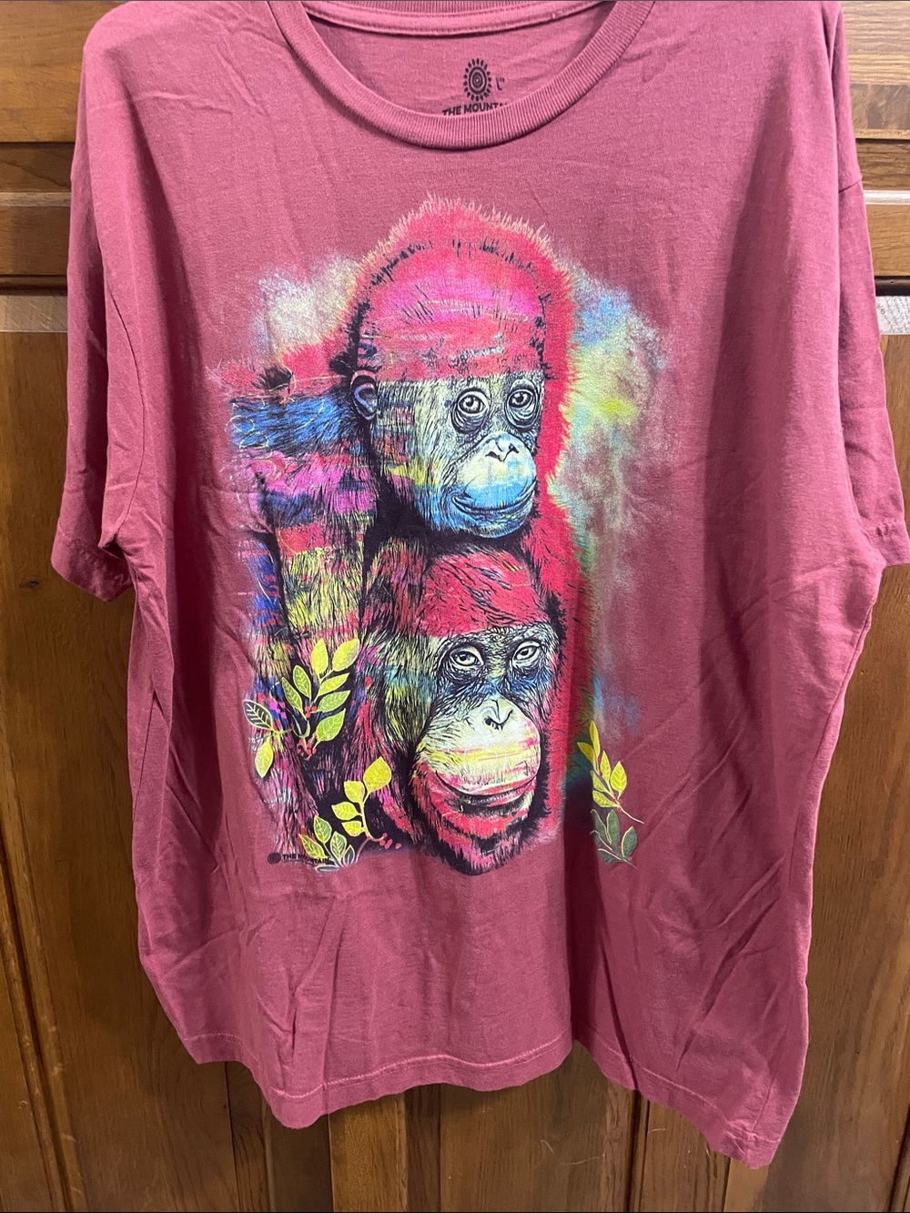 The Mountain Dusty Rose Short Sleeve Tee w Colorful Orangutan Graphic NWOT Sz. L